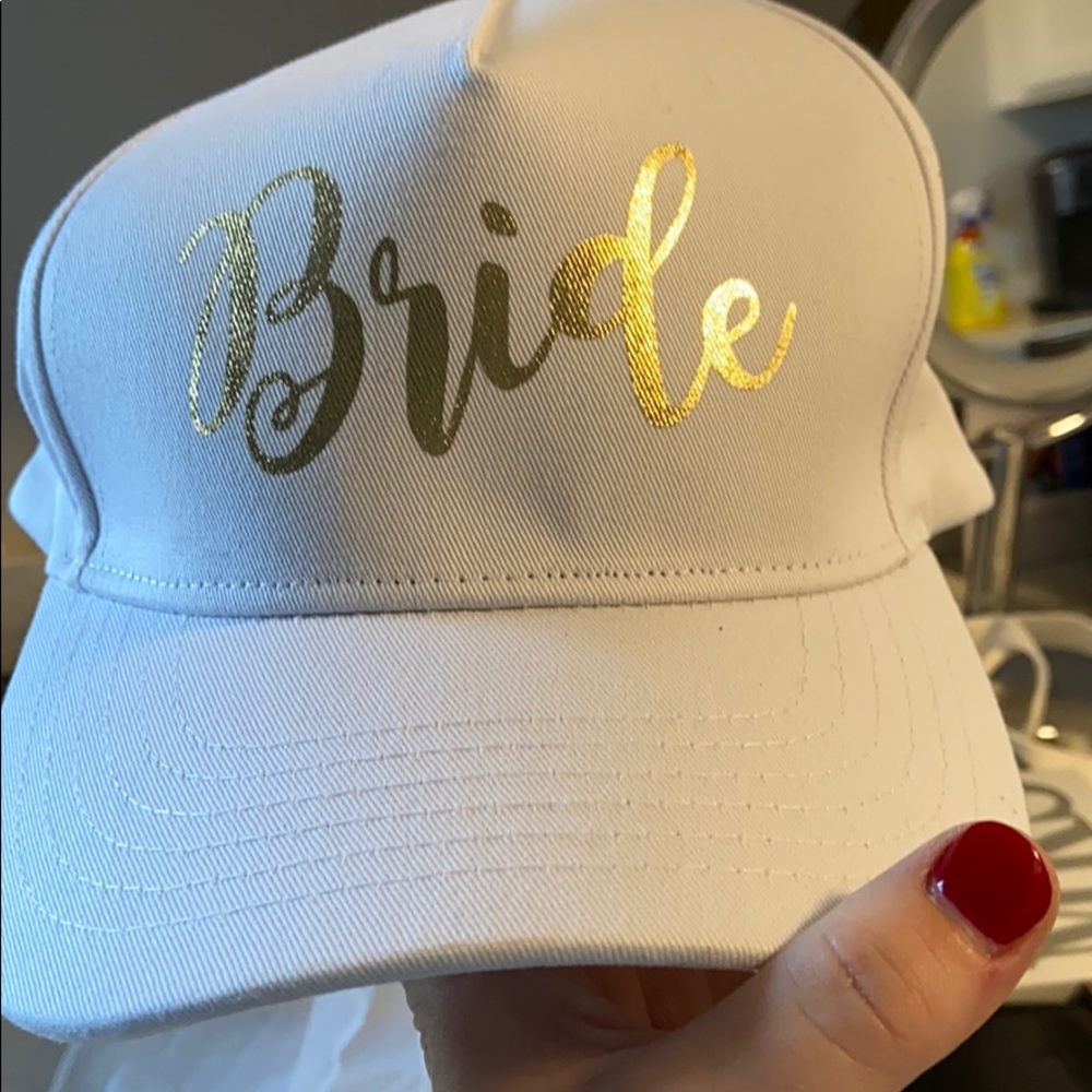 NWT!! Bride hat with veil